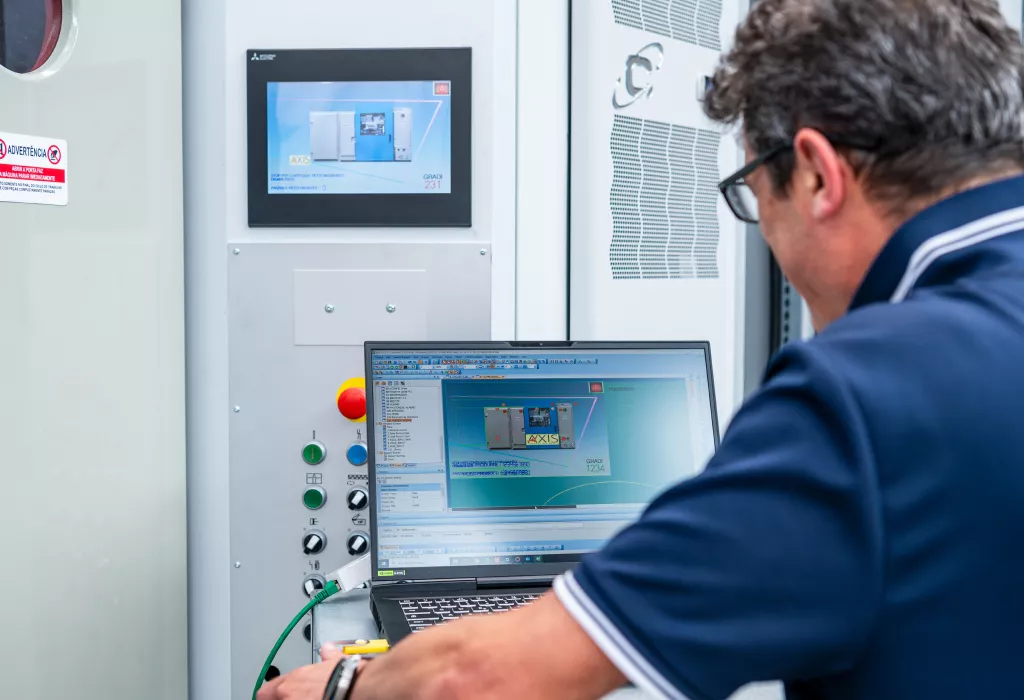 Verlassen Sie sich auf Axis für die professionelle Installation von Mehrspindeldrehmaschinen. Einwandfreier Service für maximale Produktionseffizienz.